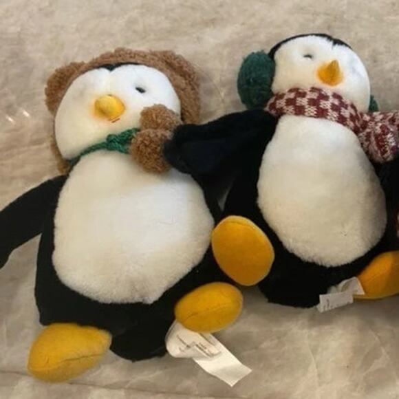 Debbie Mumm plush penguins vintage set of two 99’ 7” plush - Picture 3 of 10